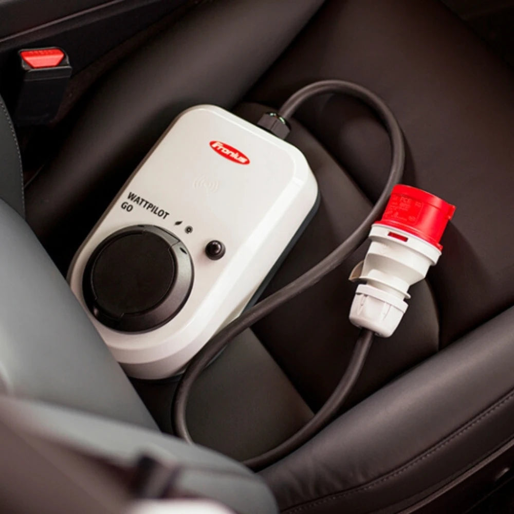 Fronius Wattpilot Go 22J - 22 kW, hordozható EV-töltő